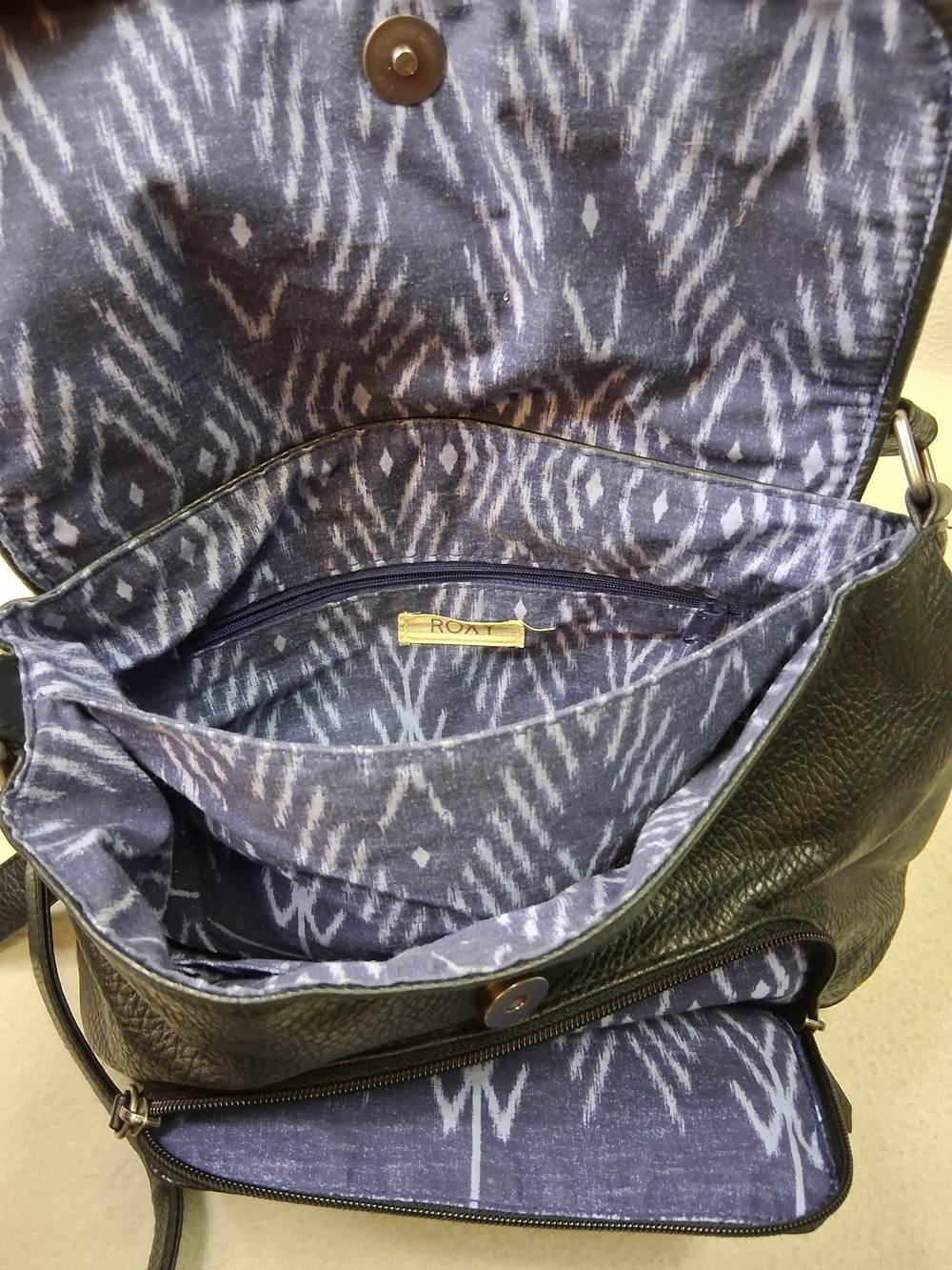 Y2K Roxy Black Leather Shoulder Bag - Picture 4 of 5